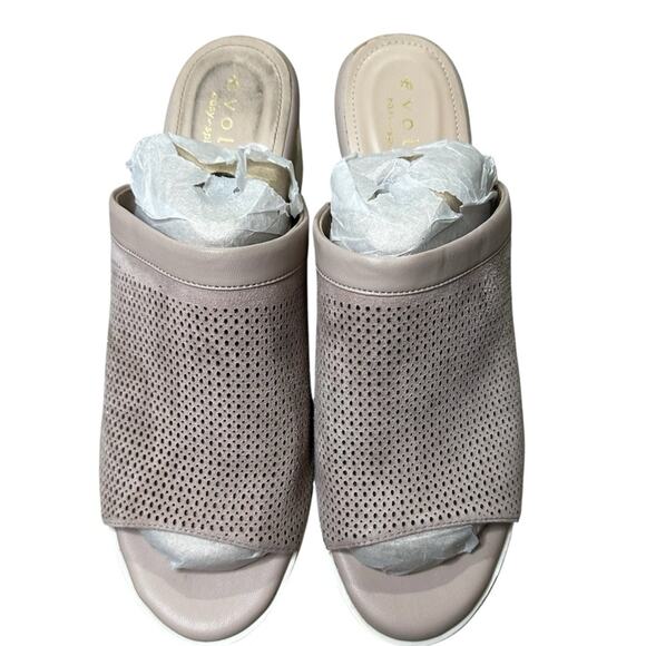 Evolve by Easy Spirit Zooey Leather Slip On Wedge Sandals Women's Size 11 - Picture 2 of 8